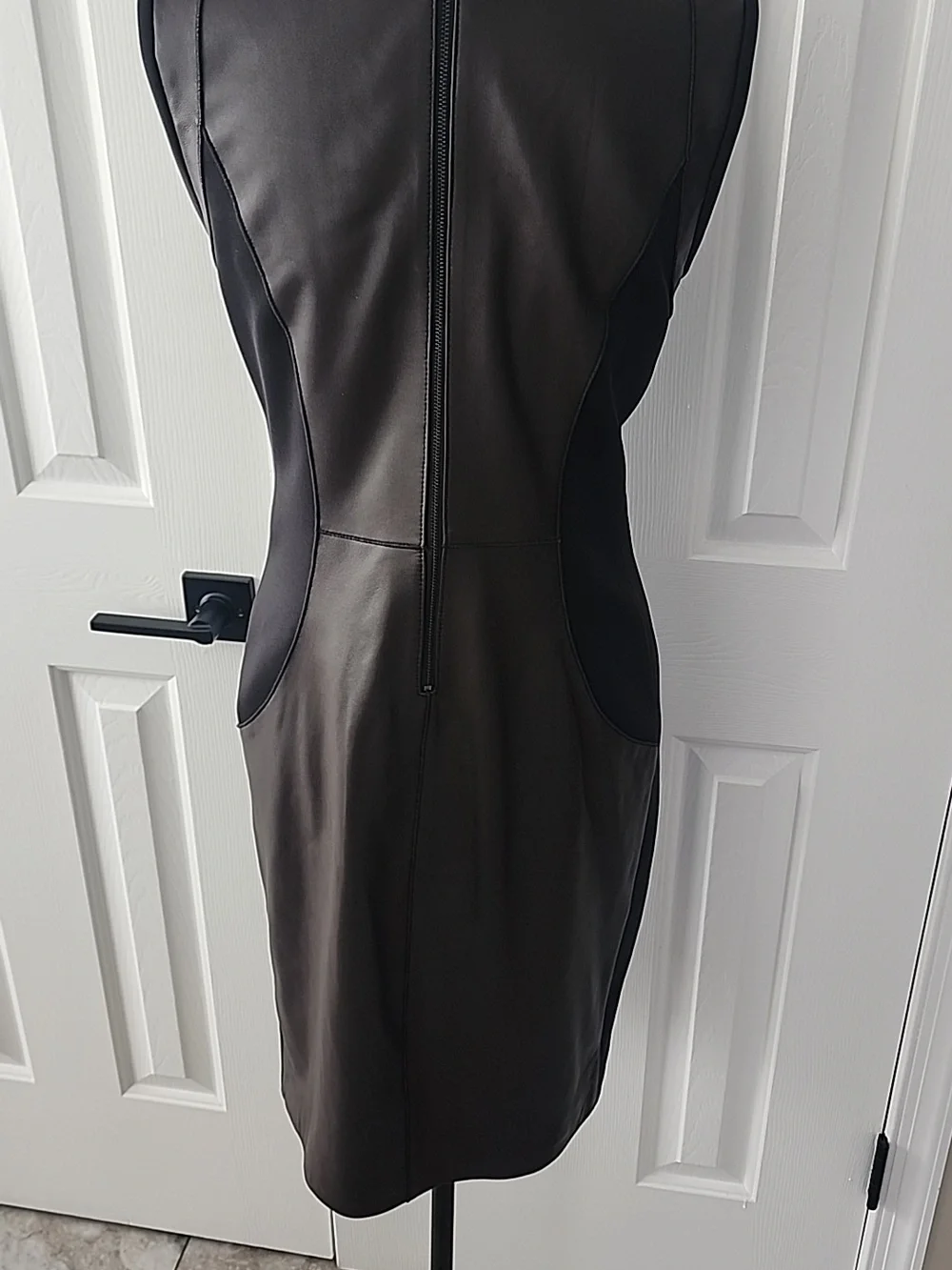ETCETERA STRETCH REAL LEATHER PANELED & SCUBA FABRIC PENCIL SHEATH DRESS NWOT 6 - Picture 5 of 14